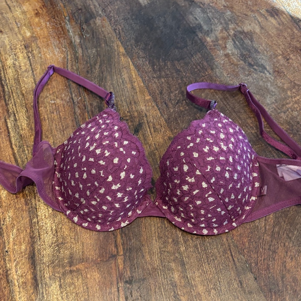 Victoria's Secret, purple and gold Bra - Picture 11 of 13